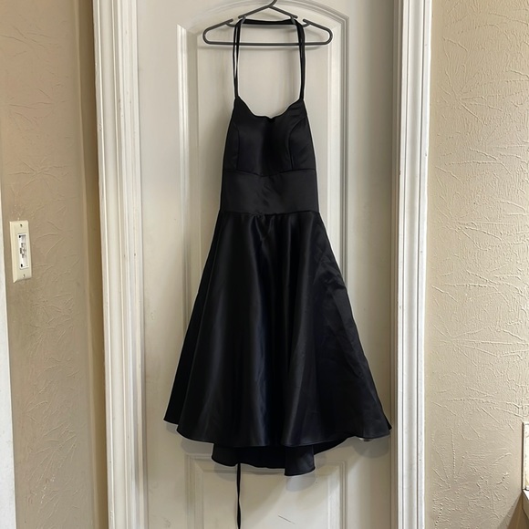 ♻️ JJ’s House Black CrissCross Back Midi Dress size 4 - Picture 1 of 6